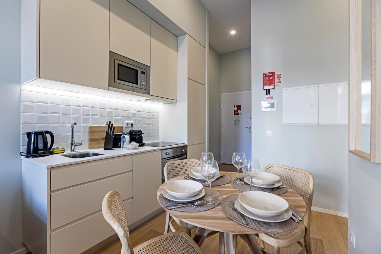 31 Janeiro 157 - Stylish 1Br W/ Ac & Balcony By Lovelystay 波尔图 外观 照片